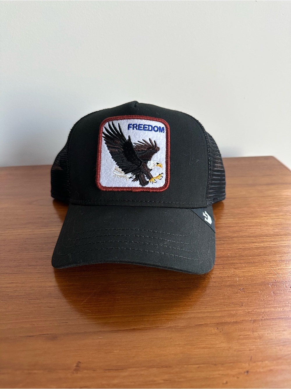 Goorin Bros “The Farm” Eagle Freedom Hat - like new